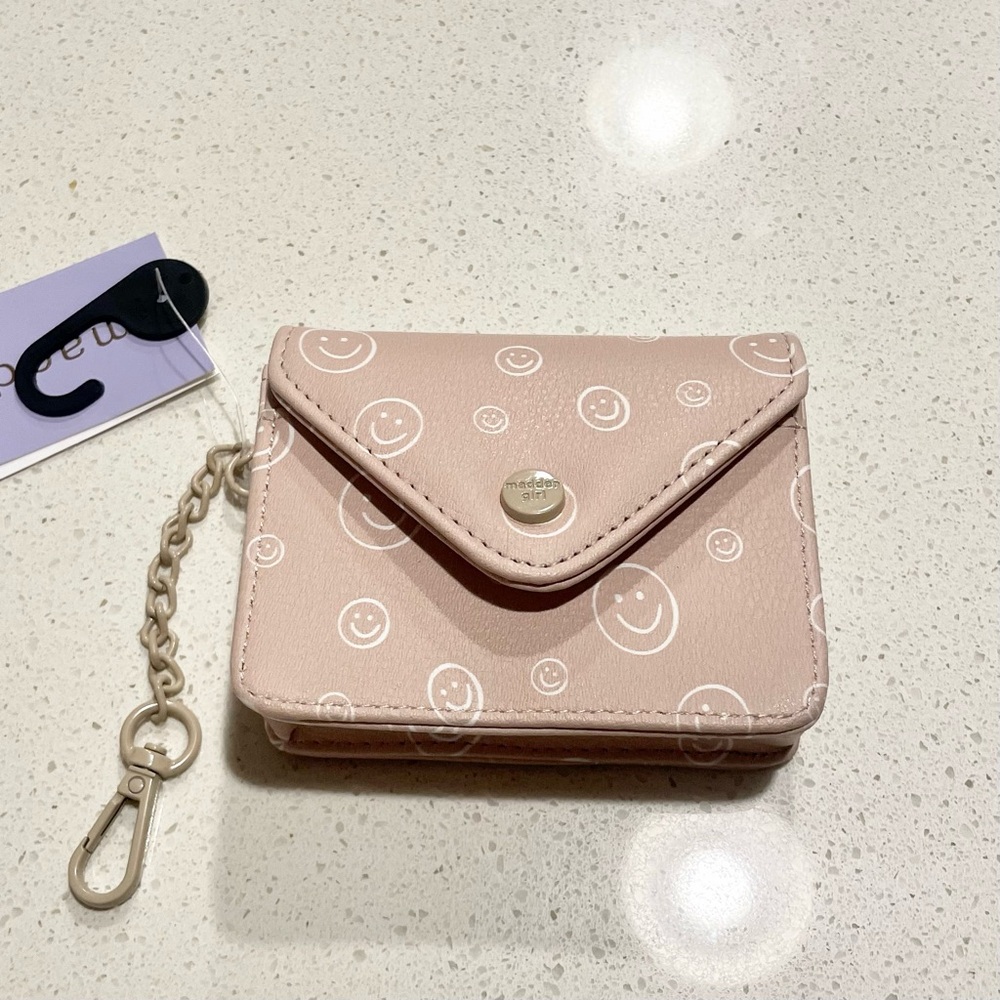 Madden Girl Smiley Face Pouch - Picture 2 of 8